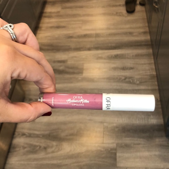 🌹BUNDLE & SAVE 🌹 OFRA MADISON MILLER LIP GLOSS - Picture 2 of 2